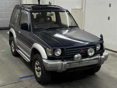 MITSUBISHI PAJERO