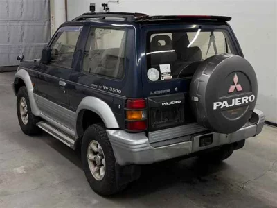 MITSUBISHI PAJERO
