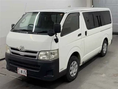 TOYOTA HIACE VAN