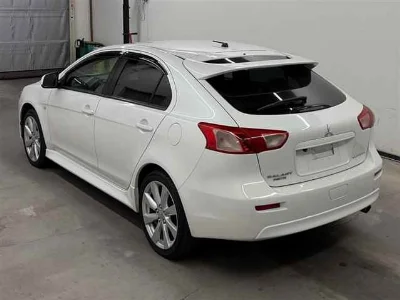 MITSUBISHI GALANT FORTIS SPORTBACK