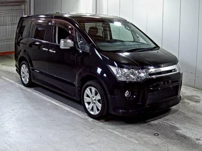 MITSUBISHI DELICA D5