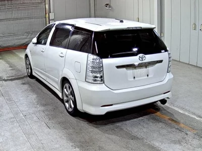 TOYOTA WISH