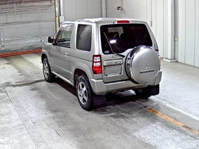 MITSUBISHI PAJERO MINI