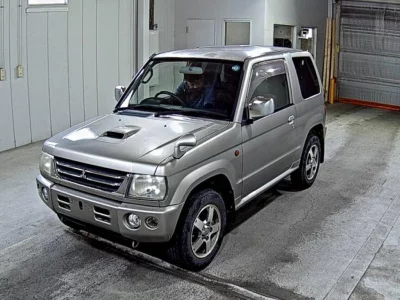 MITSUBISHI PAJERO MINI