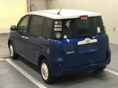 TOYOTA SIENTA
