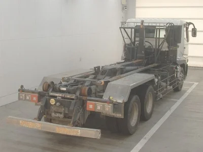 MITSUBISHI FUSO