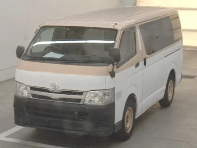 TOYOTA REGIUS VAN