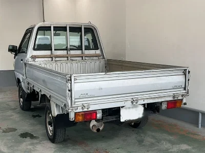 TOYOTA LITE ACE TRUCK