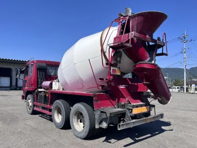 MITSUBISHI FUSO