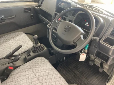 NISSAN CLIPPER TRUCK