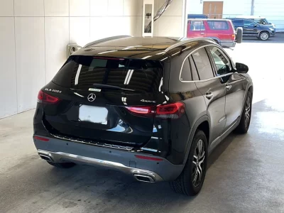 MERCEDES BENZ GLA
