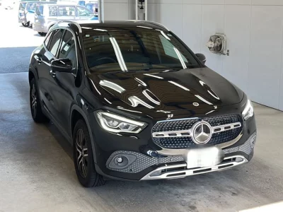 MERCEDES BENZ GLA