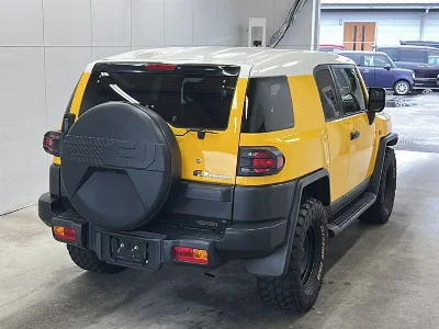 TOYOTA FJ CRUISER