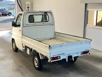 NISSAN CLIPPER TRUCK