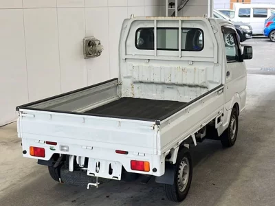 NISSAN CLIPPER TRUCK