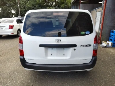 TOYOTA SUCCEED