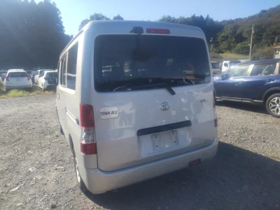 TOYOTA TOWN ACE VAN