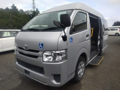 TOYOTA HIACE VAN