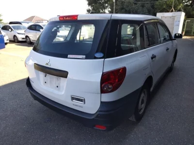 MITSUBISHI LANCER VAN
