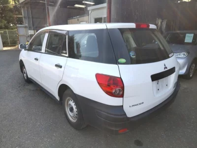 MITSUBISHI LANCER VAN