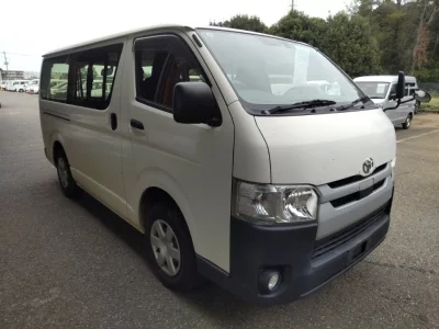 TOYOTA REGIUS ACE VAN