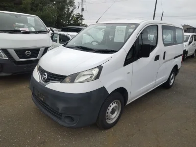 NISSAN NV200