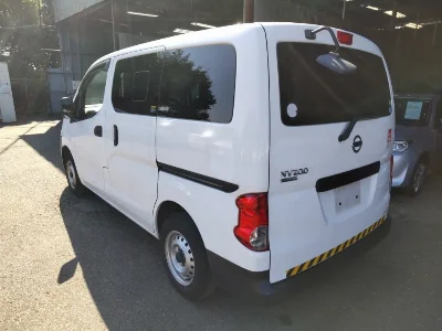 NISSAN NV200