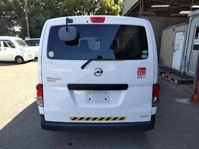 NISSAN NV200