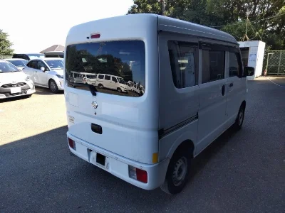 NISSAN CLIPPER VAN