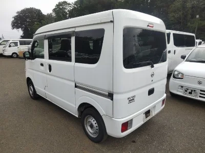 NISSAN CLIPPER VAN