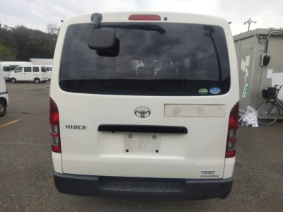 TOYOTA HIACE VAN