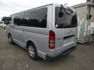 TOYOTA HIACE VAN