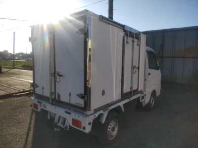 NISSAN CLIPPER TRUCK
