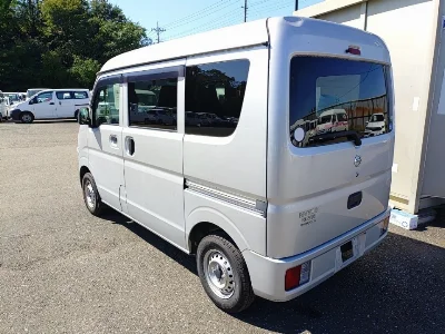 NISSAN CLIPPER VAN