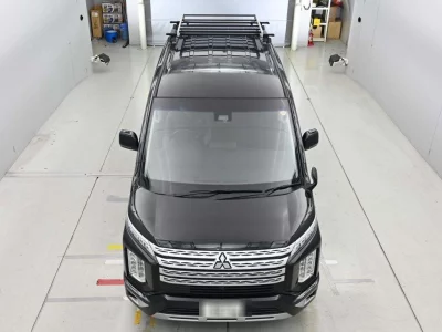 MITSUBISHI DELICA D5