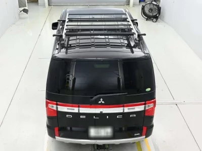 MITSUBISHI DELICA D5