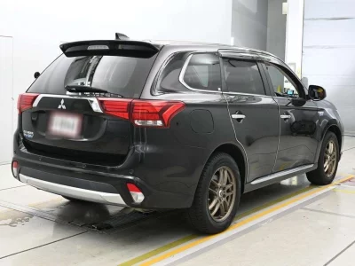 MITSUBISHI OUTLANDER PHEV