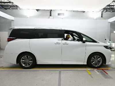 TOYOTA ALPHARD