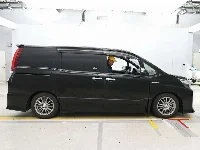 Цена авто Toyota Voxy с аукционов Японии, номер кузова ZWR80W, пробег 178 000, оценка 2