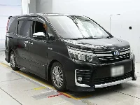 Цена авто Toyota Voxy с аукционов Японии, номер кузова ZWR80W, пробег 178 000, оценка 2