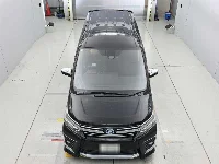 Цена авто Toyota Voxy с аукционов Японии, номер кузова ZWR80W, пробег 178 000, оценка 2