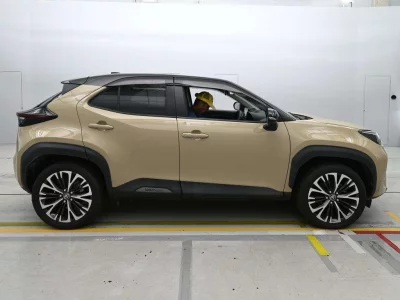 TOYOTA YARIS CROSS