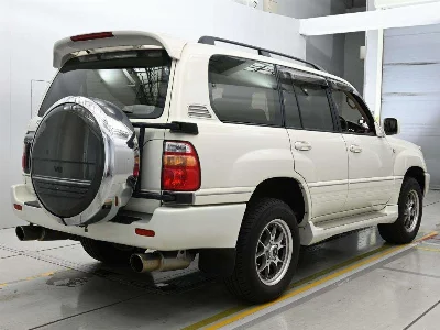 TOYOTA LAND CRUISER