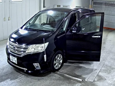 NISSAN SERENA