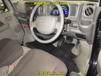 NISSAN CLIPPER VAN