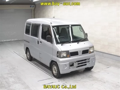 NISSAN CLIPPER VAN