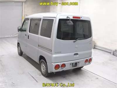 NISSAN CLIPPER VAN