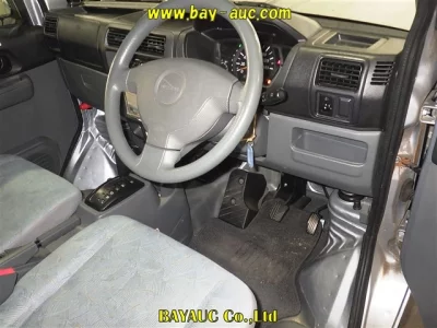 NISSAN CLIPPER VAN