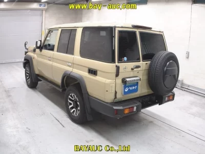 TOYOTA LAND CRUISER
