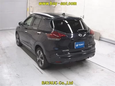 NISSAN KICKS